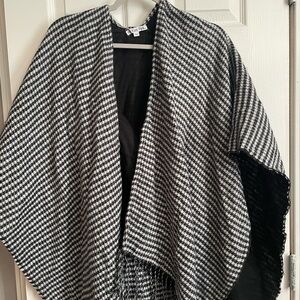 Black and White Houndstooth Poncho